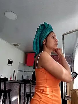 sarasol22 on StripChat 