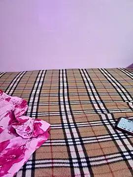 Sarricoolsisi from StripChat is Freechat