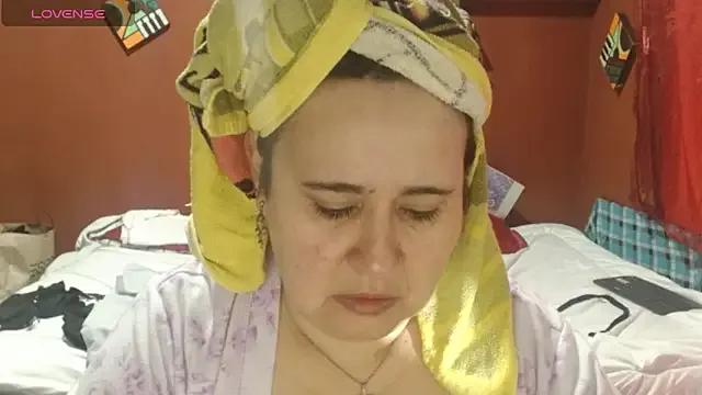 Sasharosee2 from StripChat is Freechat