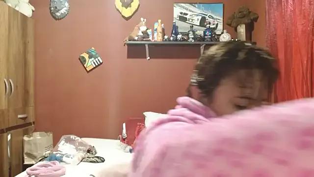 Sasharosee2 from StripChat is Freechat