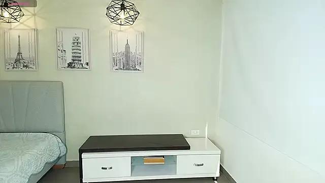 Sassy--Girl from StripChat is Freechat