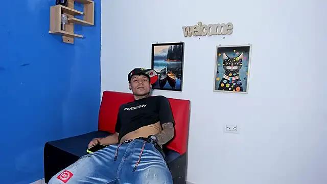 Find your cherished anal broadcaster match with our advanced interactive search and filtering options, allowing you to tailor-make your live event desires.