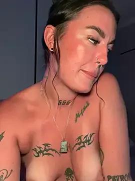 savana_heart from StripChat is Freechat