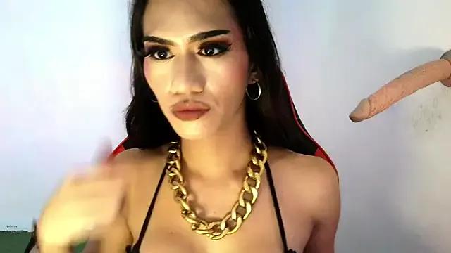 Savana_Maison from StripChat is Freechat