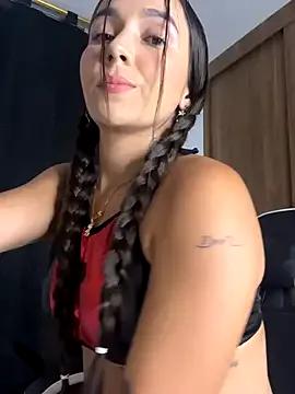 Scarlett05 from StripChat is Freechat