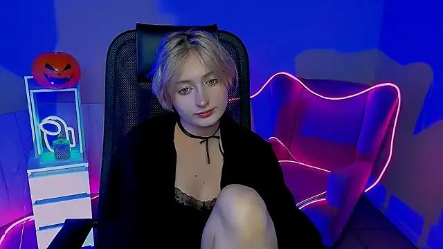 ScarlettScril from StripChat is Freechat