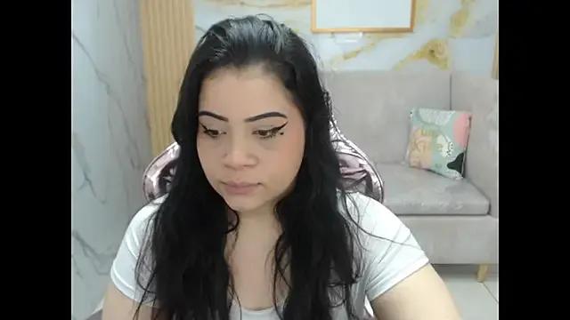Scarlettt_s from StripChat is Freechat