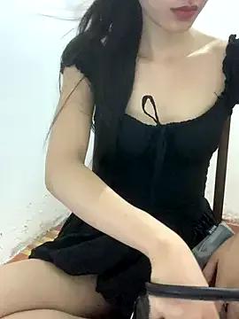 SelenaHoney from StripChat is Freechat