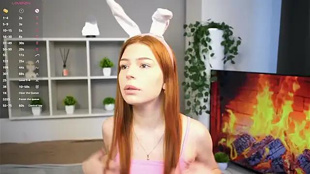 SexyEsma from StripChat is Freechat