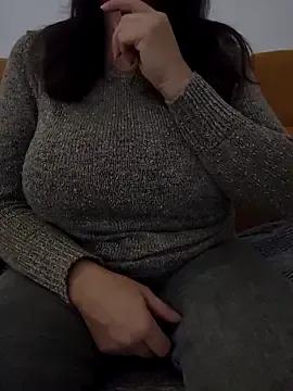 sexyguenda from StripChat is Freechat