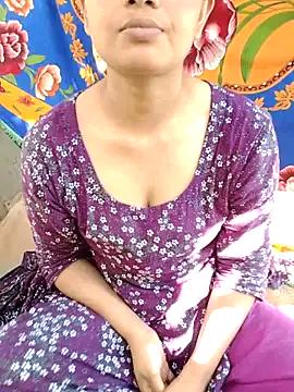 sexylive1100 from StripChat is Freechat