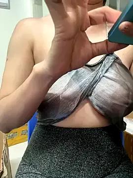 Sexyy_girl from StripChat is Freechat
