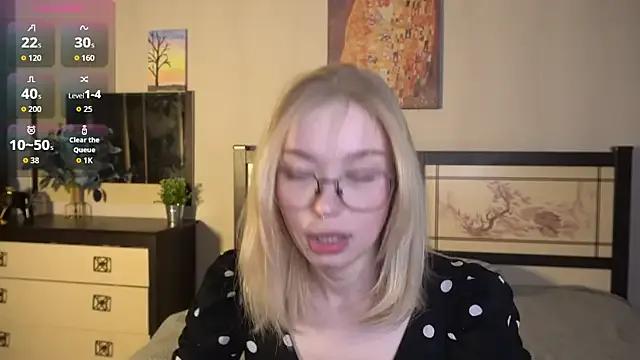 ShanelTunon from StripChat is Freechat