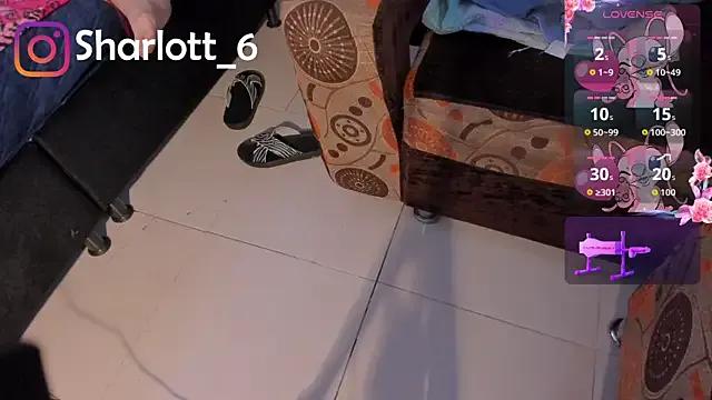 Sharlott_smith from StripChat is Freechat