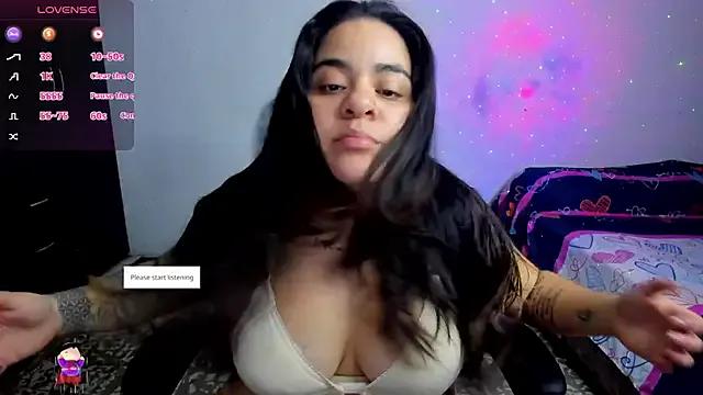Sharon_hils from StripChat is Freechat