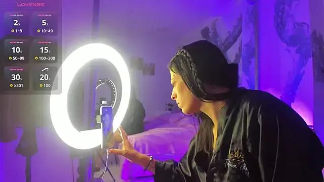 ShaunaDream from StripChat is Freechat