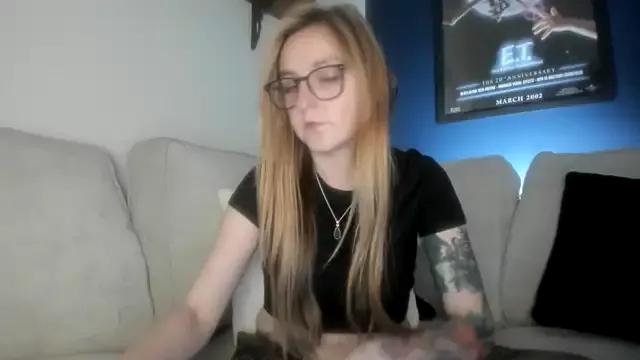 short_sweetpea from StripChat is Freechat