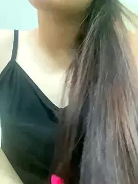 SiennaQueen18 from StripChat is Freechat
