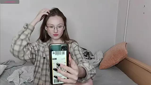 Sirena__Star from StripChat is Freechat