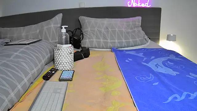 Sissy-Bee from StripChat is Freechat