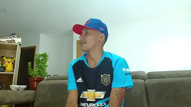 skinny23cm from StripChat is Freechat