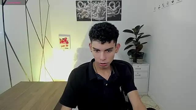 sky_jules from StripChat is Freechat