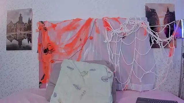 Skysaenz from StripChat