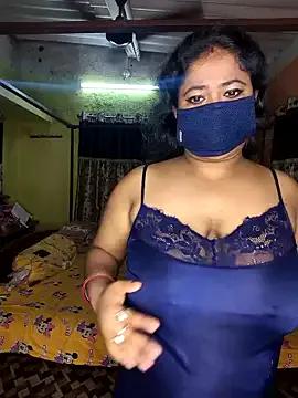 Smile-quien from StripChat is Freechat
