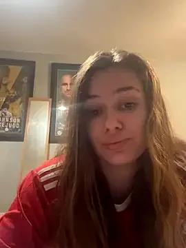 Smokeybarbie from StripChat is Freechat