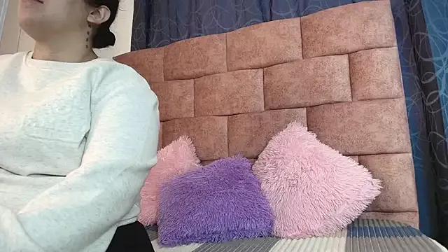 Sofi-Brown from StripChat is Freechat