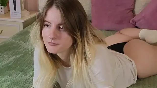 Sonia_Meow from StripChat is Freechat