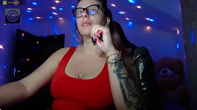 SonyaDevon from StripChat