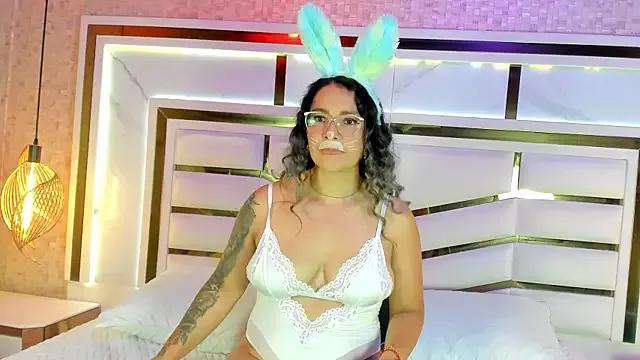 Find your cherished anal broadcaster match with our advanced interactive search and filtering options, allowing you to tailor-make your live event desires.