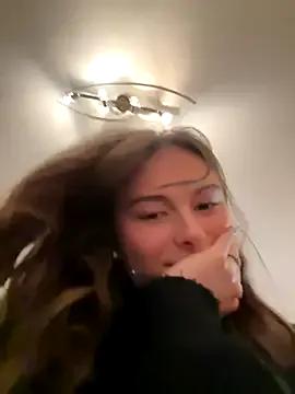 SophiiaStarr from StripChat is Freechat