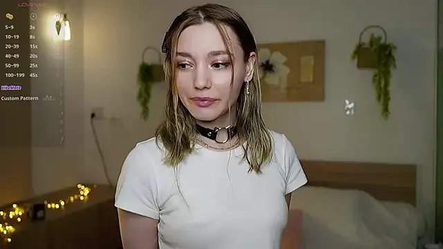 StarryMary from StripChat is Freechat