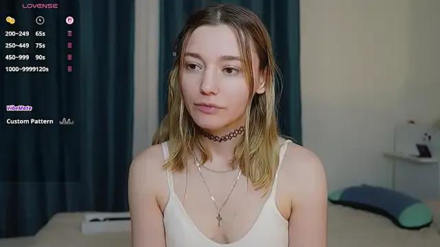 StarryMary from StripChat is Freechat