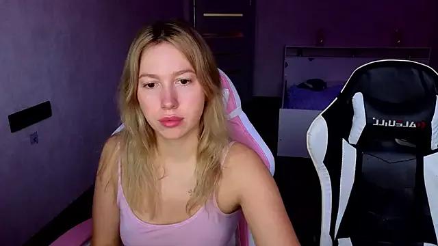 stefany_and_bettany from StripChat is Freechat