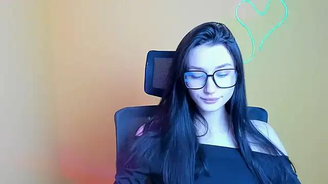 Stella_XO from StripChat is Freechat