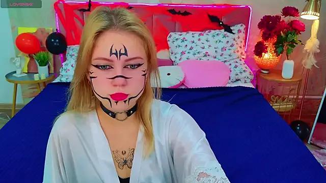 Stellahaart from StripChat is Freechat