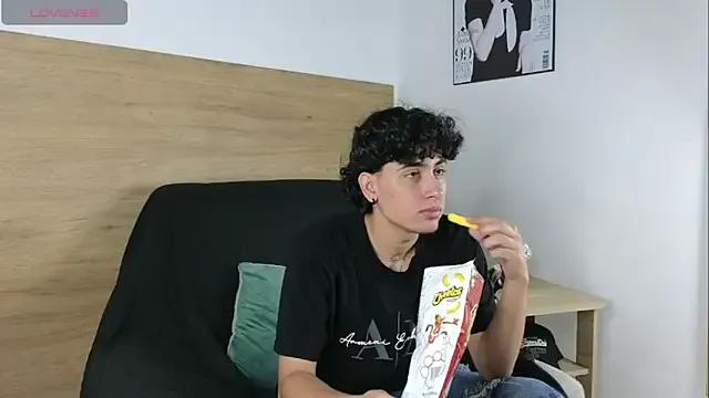 Stiven_Benet_ from StripChat is Freechat