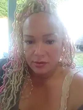 Sugarloveless from StripChat is Freechat