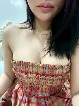 Sunny_babyy from StripChat is Freechat