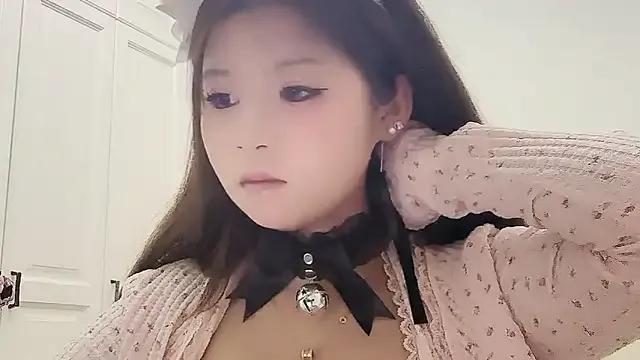 Sweet-shanshan from StripChat is Freechat