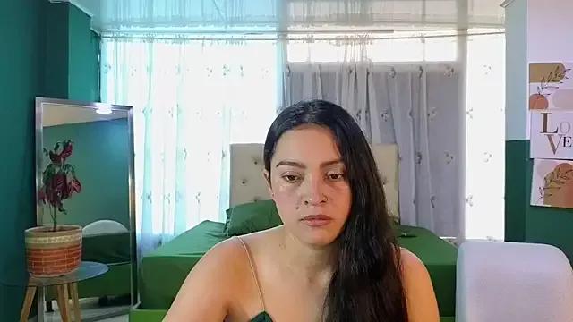 sweet_ahinara from StripChat is Freechat