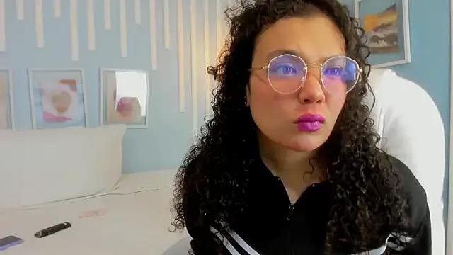 SweetStarr_ from StripChat