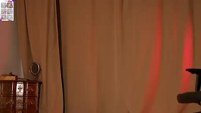 SweetyKitty18 from StripChat