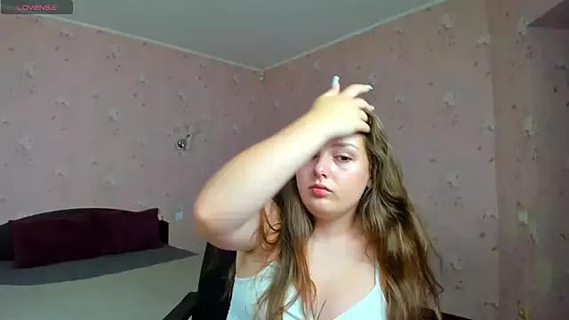 SwetMary from StripChat is Freechat