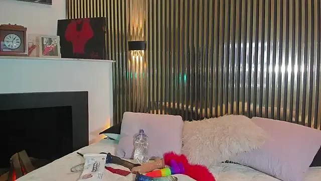 SyraPalmer from StripChat is Freechat