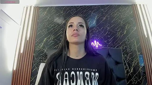 Tamara-evans from StripChat is Freechat