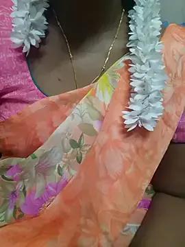 TAMIL-URVASHI from StripChat is Freechat